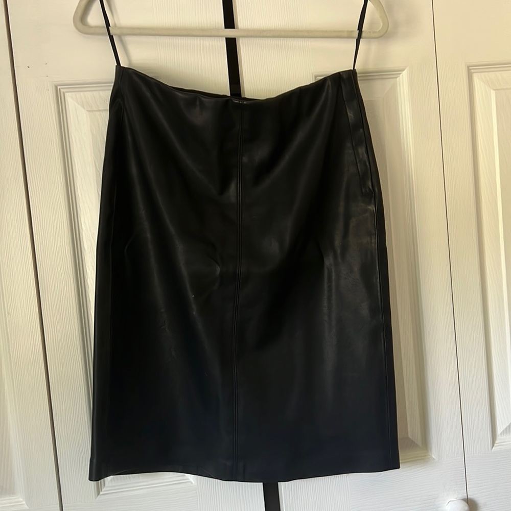 Blank NYC size 29 faux leather pencil skirt